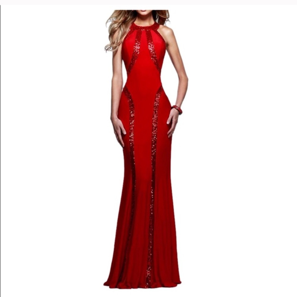 🌹 Red Halter Prom Dress